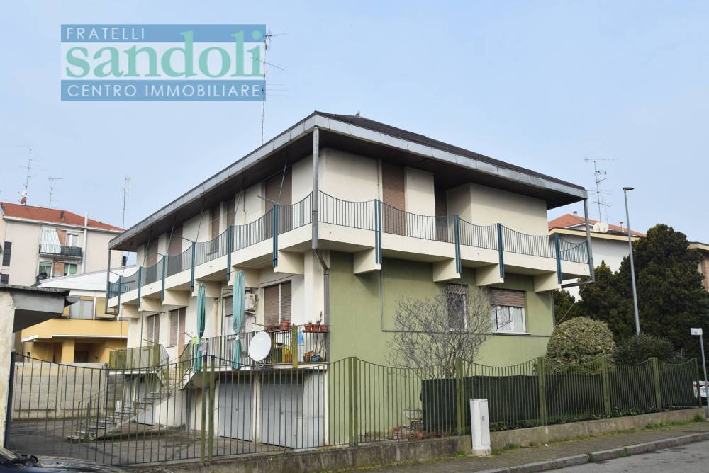 casa indipendente in vendita a Vercelli in zona Via Marco Polo