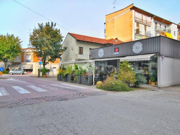 negozio in vendita a Vercelli in zona Ospedale