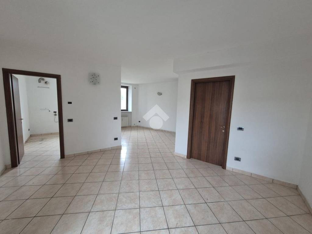 casa indipendente in vendita a Vercelli in zona Cappuccini