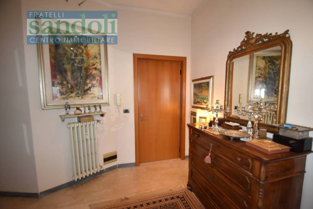 appartamento in vendita a Vercelli in zona Centro Città