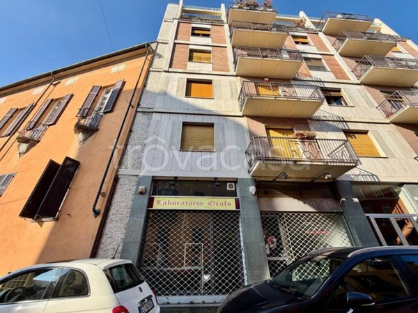 negozio in vendita a Vercelli in zona Centro Città