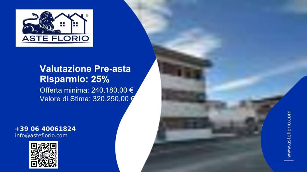 locale commerciale in vendita a Vercelli