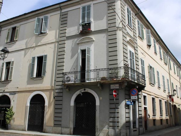 appartamento in vendita a Vercelli in zona Centro Città