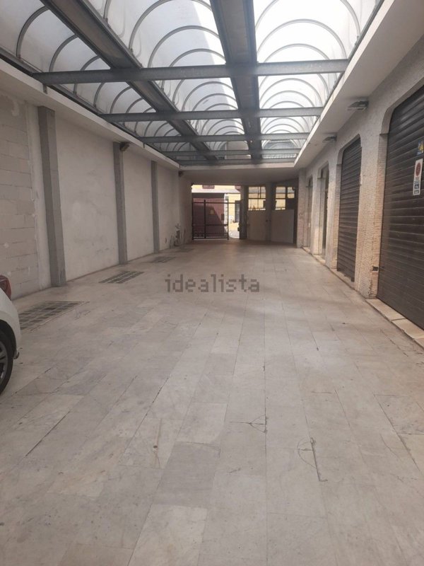 negozio in vendita a Vercelli