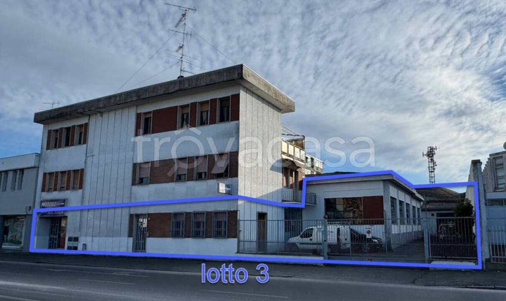 negozio in vendita a Vercelli