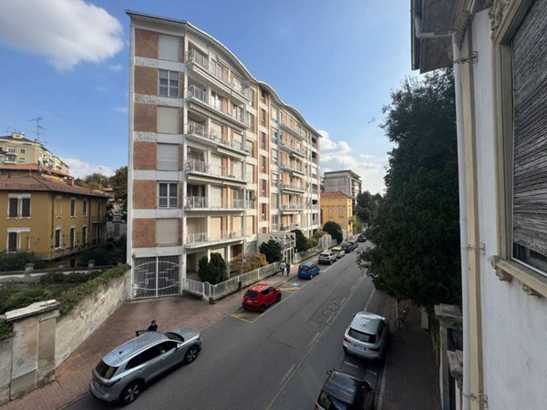 casa indipendente in vendita a Vercelli in zona Centro Città
