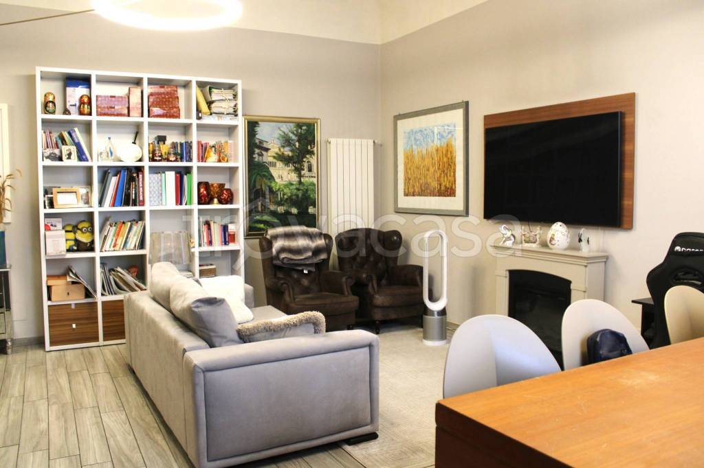 appartamento in vendita a Vercelli in zona Centro Città