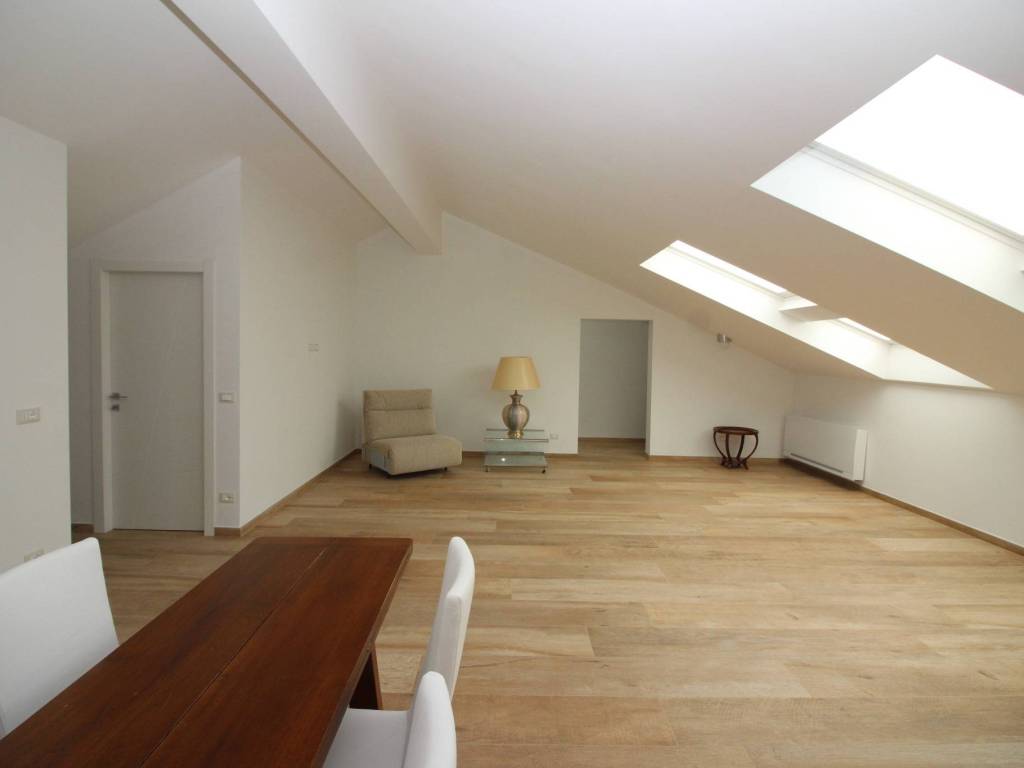 appartamento in vendita a Vercelli in zona Centro Città