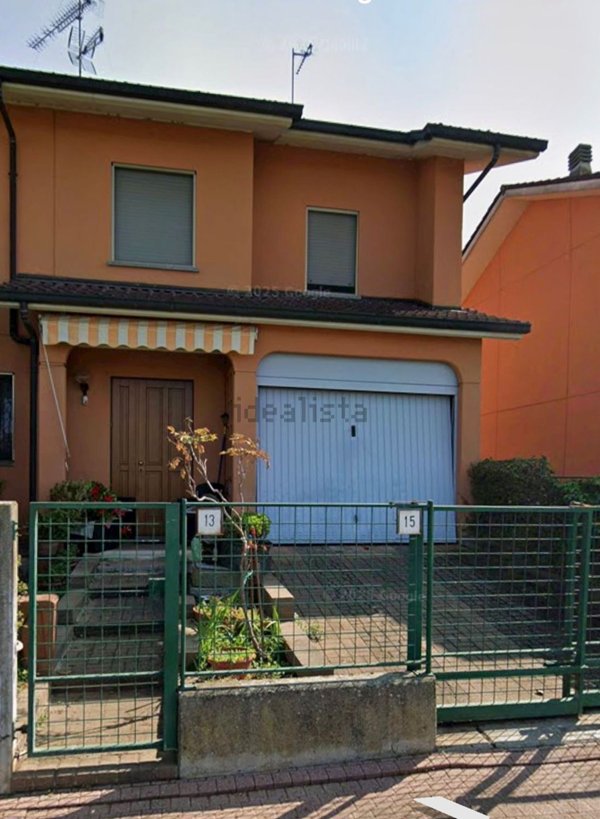 casa indipendente in vendita a Vercelli