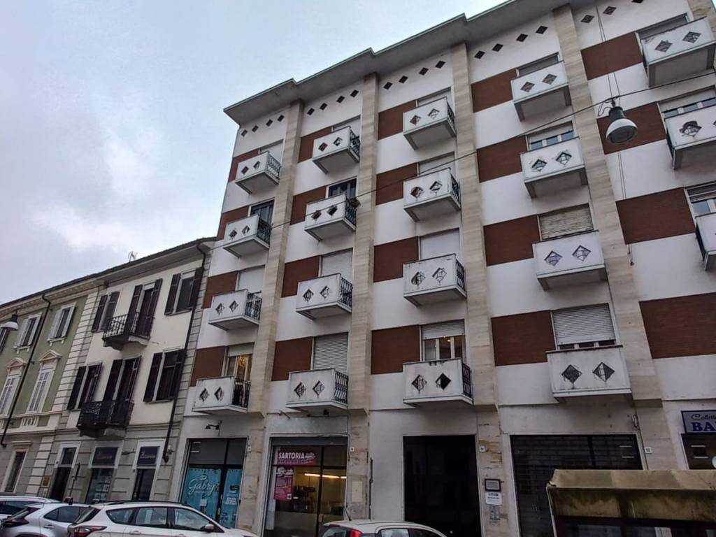 ufficio in vendita a Vercelli