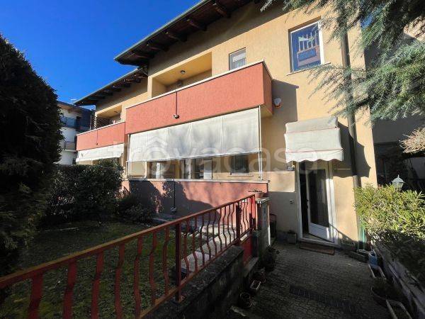 casa indipendente in vendita a Vercelli