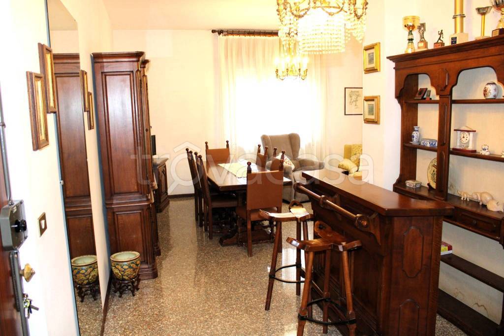 appartamento in vendita a Vercelli in zona Cappuccini