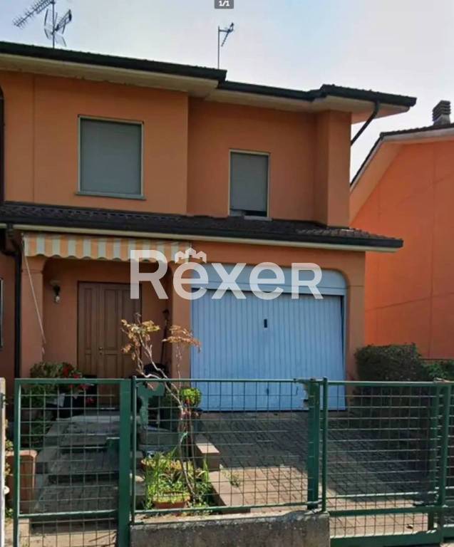 casa indipendente in vendita a Vercelli