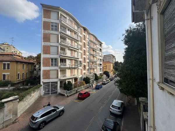 casa indipendente in vendita a Vercelli in zona Centro Città