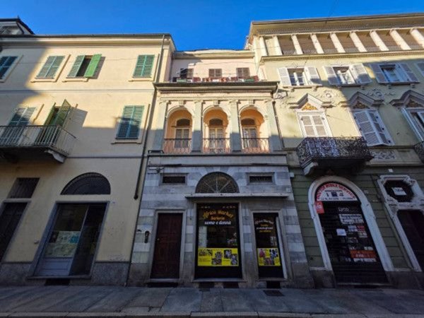 appartamento in vendita a Vercelli in zona Centro Città