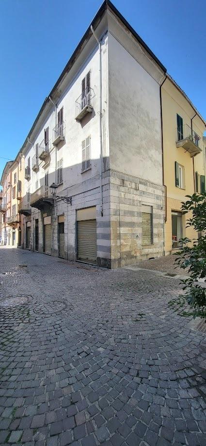 appartamento in vendita a Vercelli in zona Centro Città