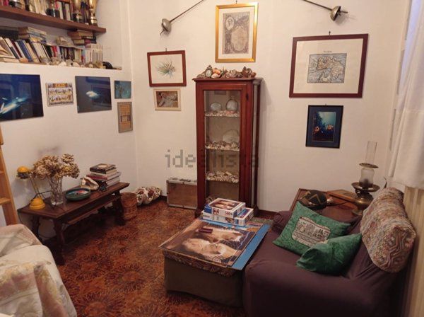 casa indipendente in vendita a Vercelli in zona Centro Città