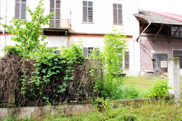 casa indipendente in vendita a Vercelli in zona Zona Belvedere