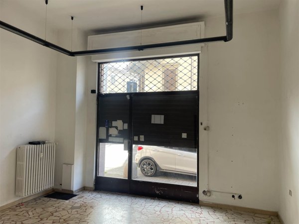 negozio in vendita a Vercelli