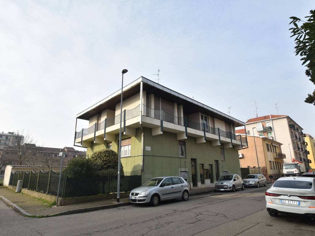 casa indipendente in vendita a Vercelli