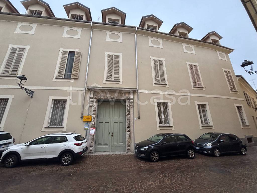appartamento in vendita a Vercelli in zona Centro Città