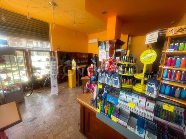 negozio in vendita a Vercelli