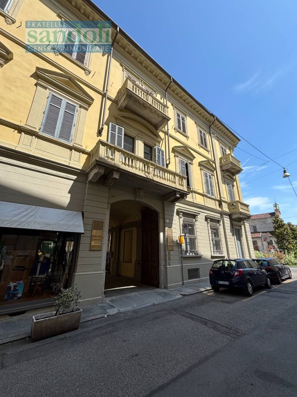 appartamento in vendita a Vercelli in zona Centro Città
