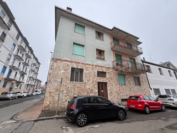 appartamento in vendita a Vercelli in zona Porta Torino
