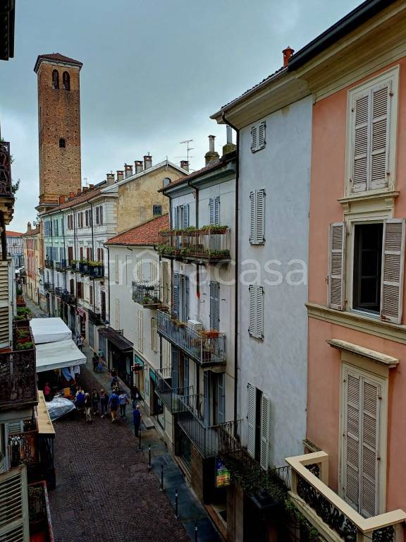 appartamento in vendita a Vercelli in zona Centro Città