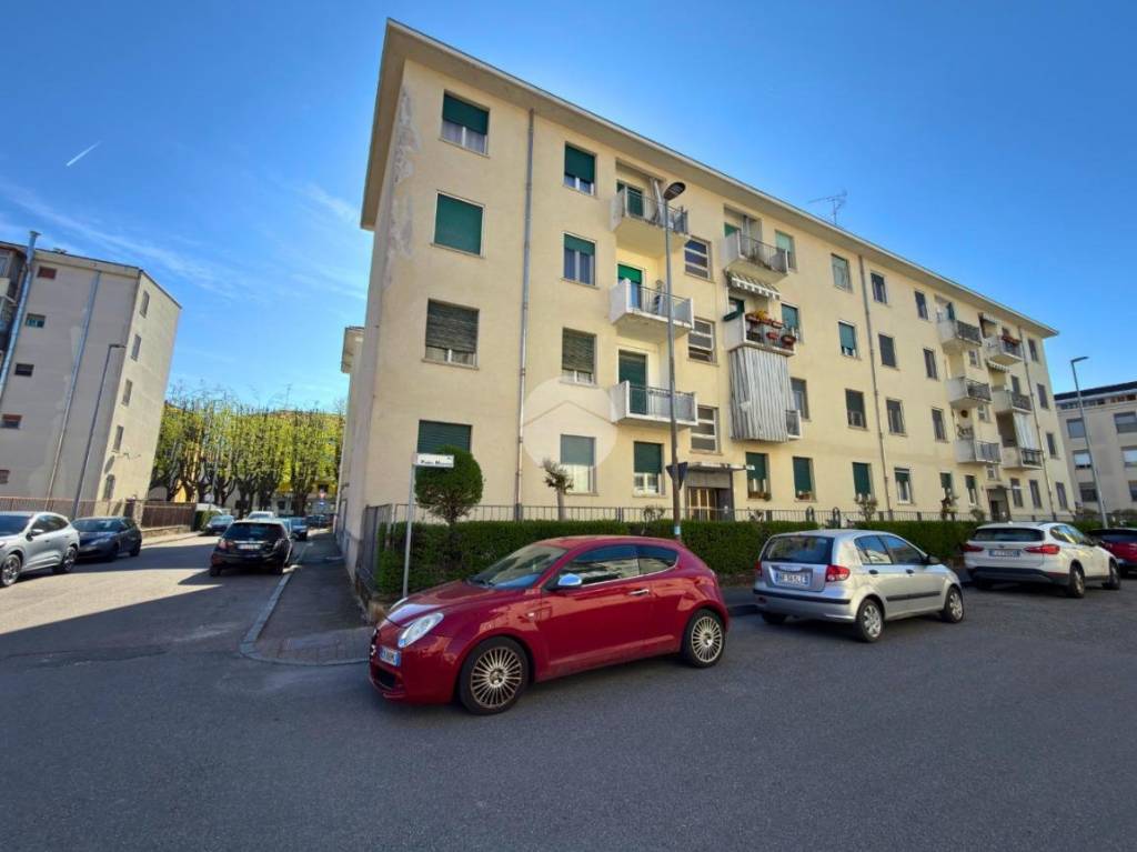 appartamento in vendita a Vercelli in zona Ospedale