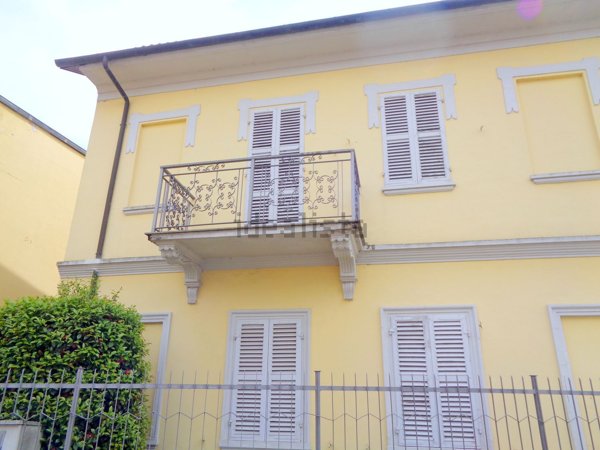 casa indipendente in vendita a Vercelli