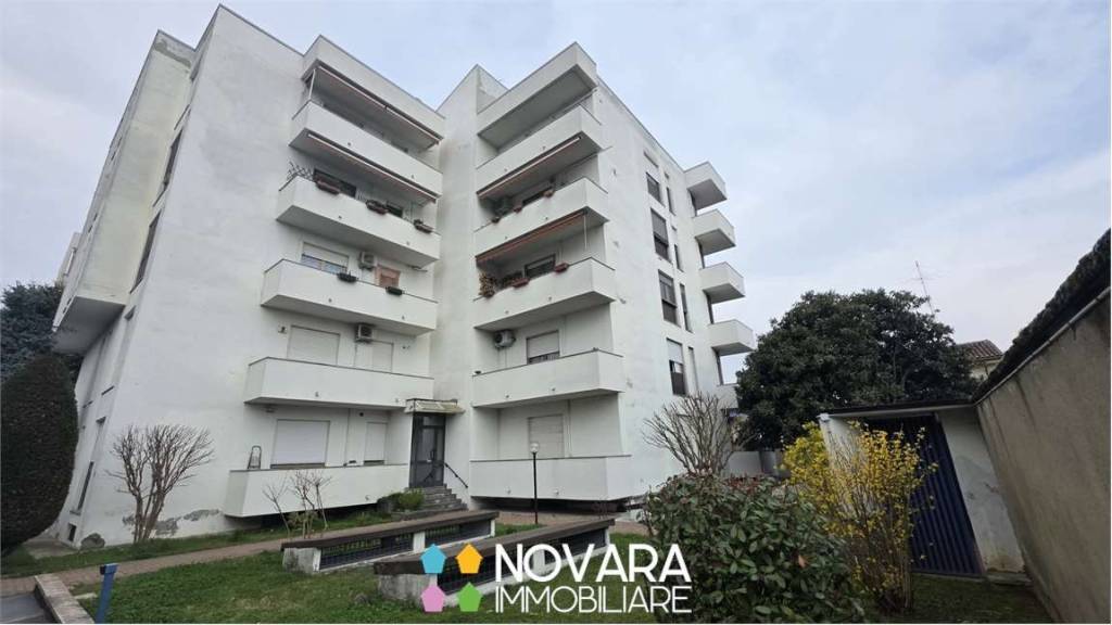 appartamento in vendita a Vercelli in zona Zona Belvedere