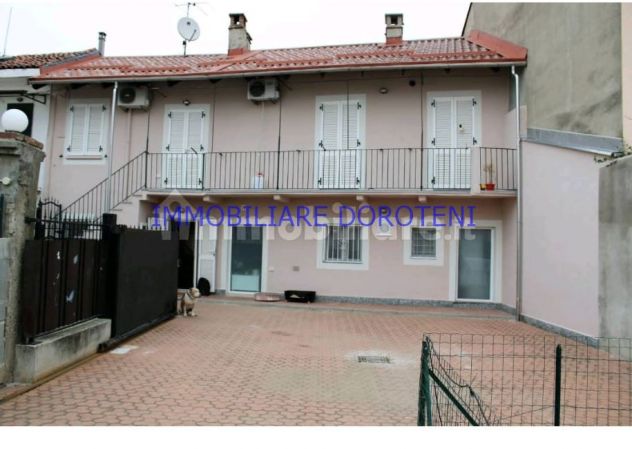 casa indipendente in vendita a Vercelli in zona Cappuccini