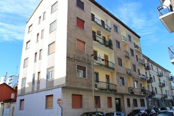 appartamento in vendita a Vercelli in zona Centro Città