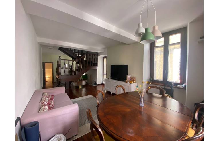 casa indipendente in vendita a Vercelli in zona Centro Città