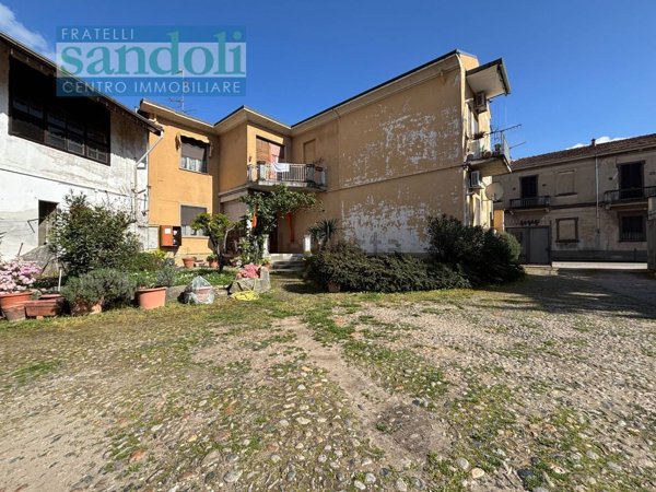 casa indipendente in vendita a Vercelli in zona Zona Belvedere