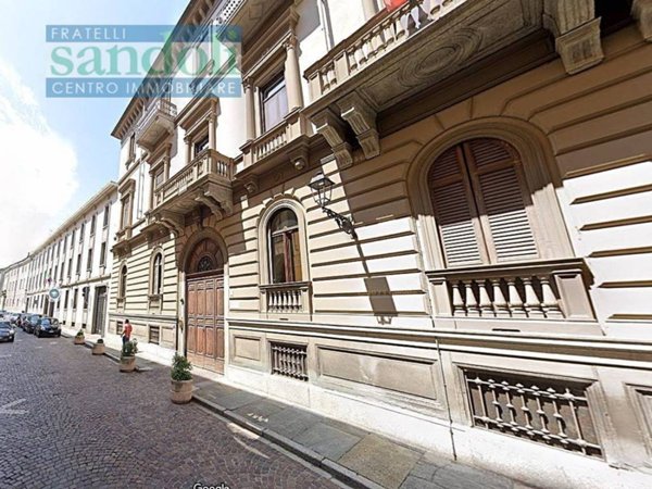 appartamento in vendita a Vercelli in zona Centro Città