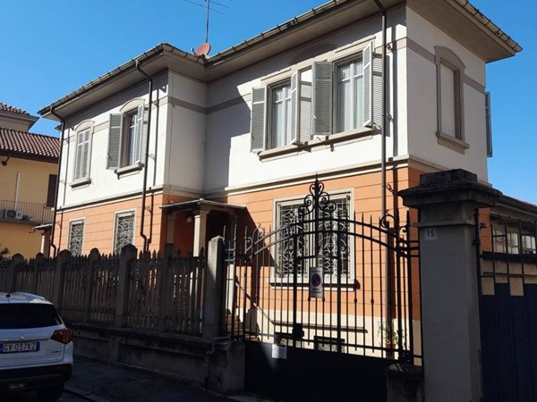 casa indipendente in vendita a Vercelli