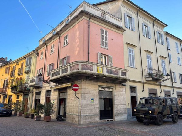 attico in vendita a Vercelli in zona Centro Città