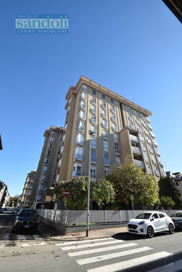 appartamento in vendita a Vercelli in zona Centro Città