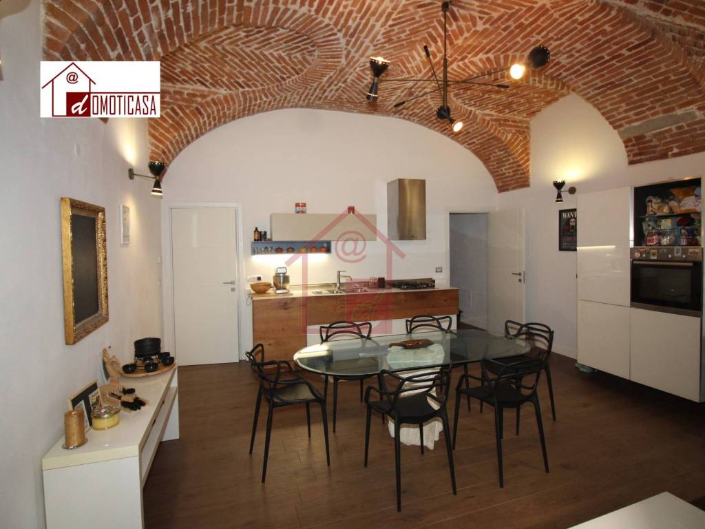 appartamento in vendita a Vercelli in zona Centro Città