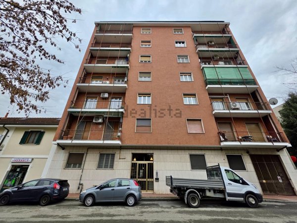 appartamento in vendita a Vercelli in zona Via Massaua