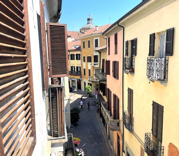 appartamento in vendita a Vercelli in zona Centro Città