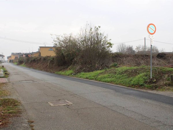 terreno edificabile in vendita a Vercelli in zona Cappuccini