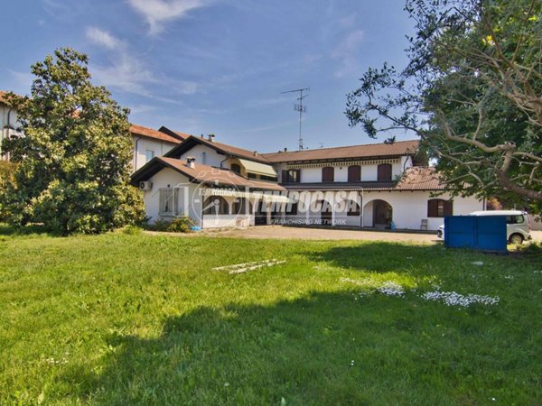 casa indipendente in vendita a Vercelli