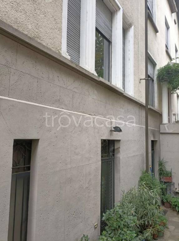 appartamento in vendita a Vercelli in zona Centro Città