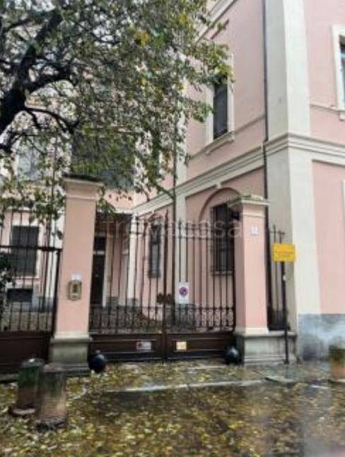 appartamento in vendita a Vercelli in zona Centro Città