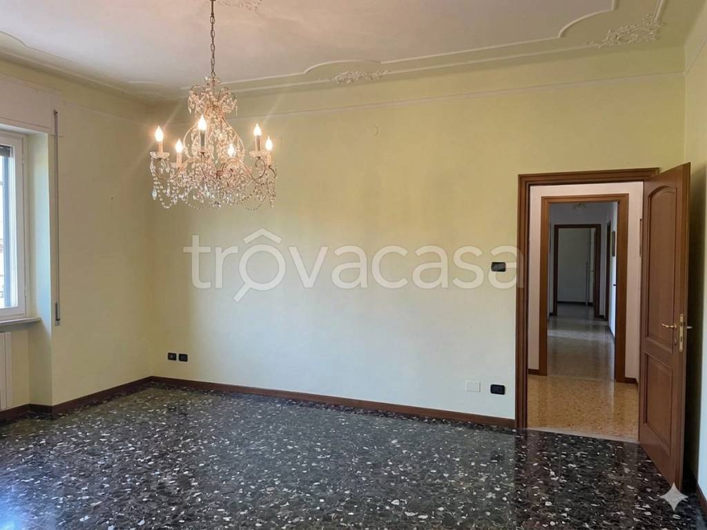 appartamento in vendita a Vercelli in zona Centro Città