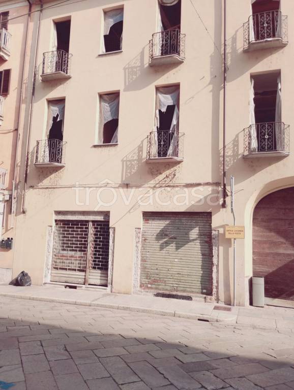 appartamento in vendita a Vercelli in zona Centro Città