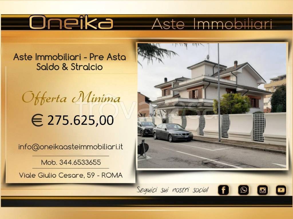 casa indipendente in vendita a Vercelli